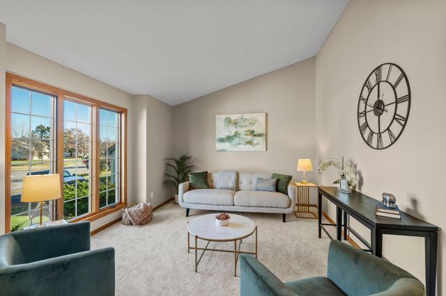 1160 Autumn Drive, Woodbury, MN 55125