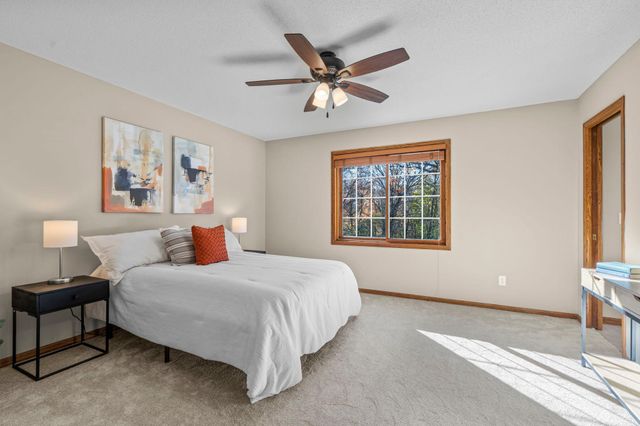 1160 Autumn Drive, Woodbury, MN 55125