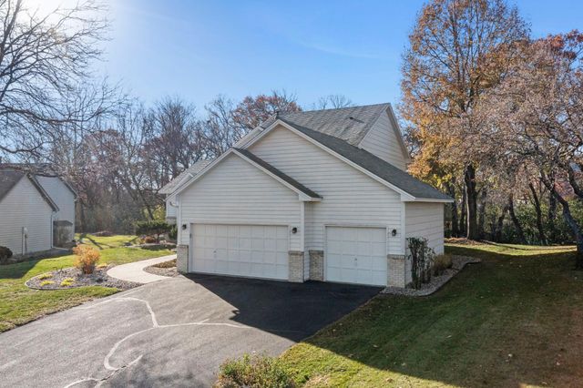 1160 Autumn Drive, Woodbury, MN 55125