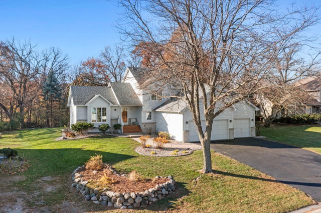 1160 Autumn Drive, Woodbury, MN 55125