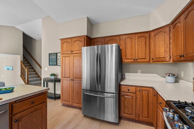 1160 Autumn Drive, Woodbury, MN 55125