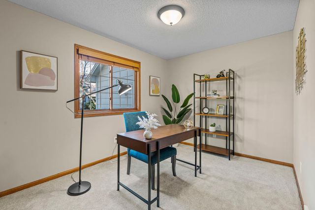 1160 Autumn Drive, Woodbury, MN 55125