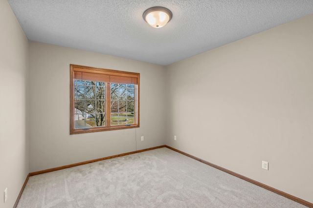 1160 Autumn Drive, Woodbury, MN 55125