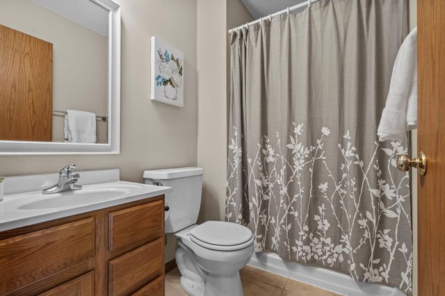 1160 Autumn Drive, Woodbury, MN 55125