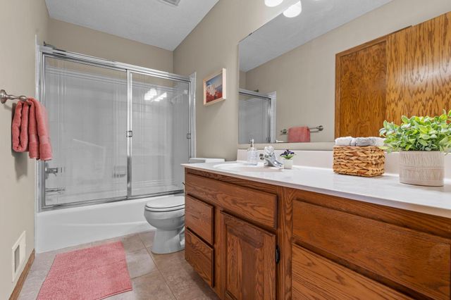 1160 Autumn Drive, Woodbury, MN 55125