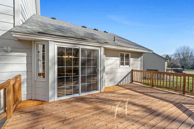 1160 Autumn Drive, Woodbury, MN 55125