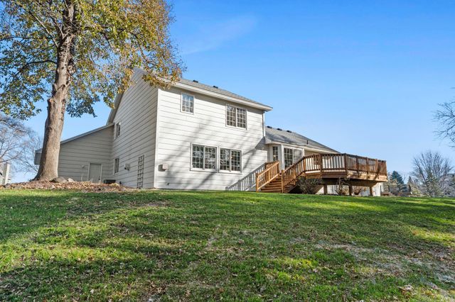 1160 Autumn Drive, Woodbury, MN 55125