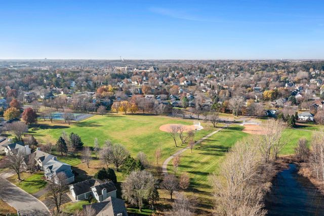 1160 Autumn Drive, Woodbury, MN 55125