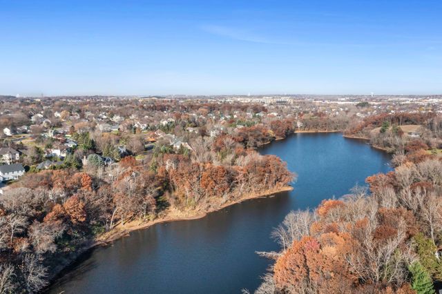 1160 Autumn Drive, Woodbury, MN 55125