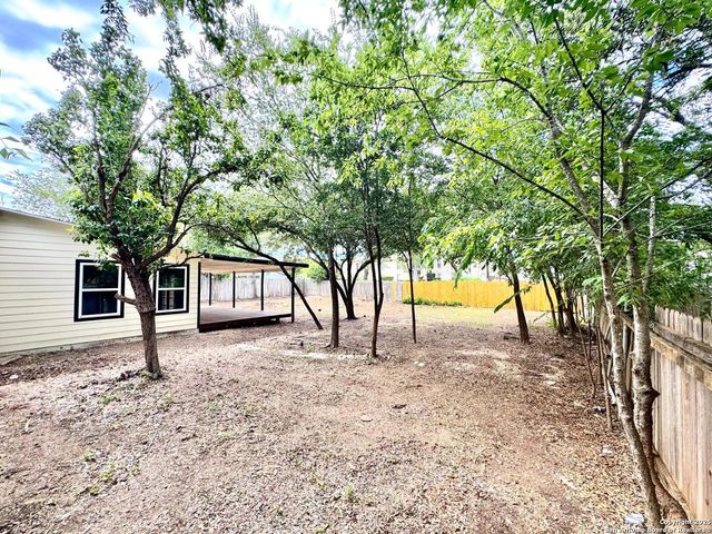 221 Larchmont, San Antonio, TX 78209