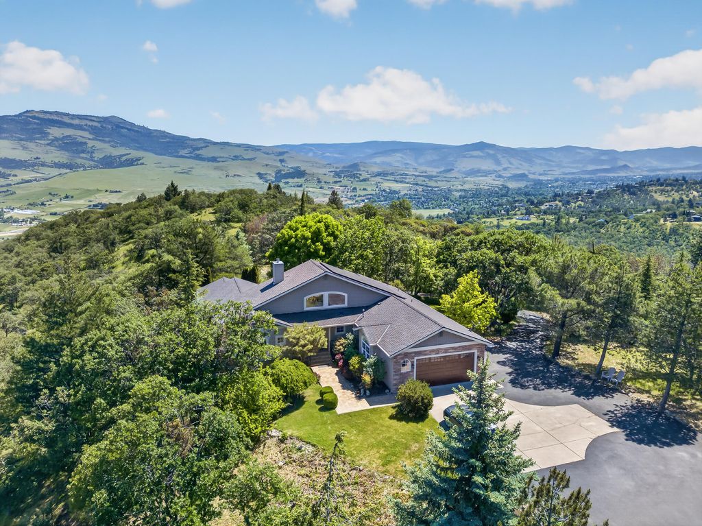 1601 Frank Hill Road, Ashland, OR 97520