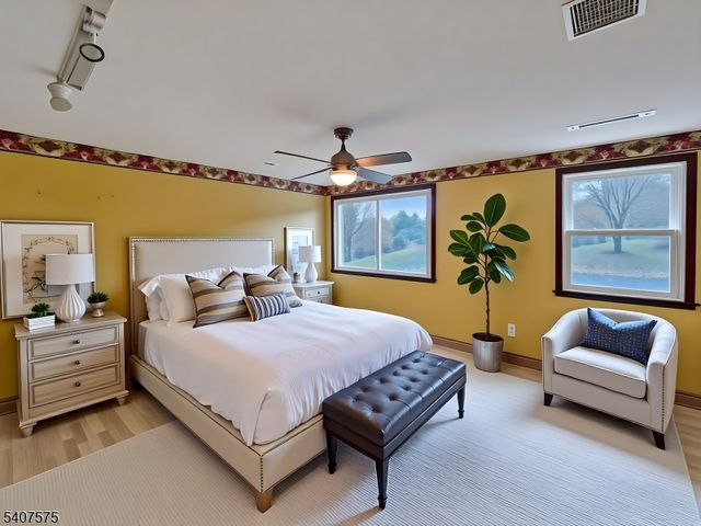 4 Hadlar Dr, Clinton Twp., NJ 08833