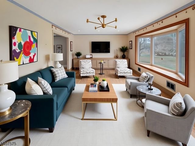 4 Hadlar Dr, Clinton Twp., NJ 08833