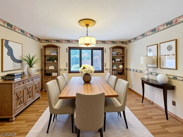 4 Hadlar Dr, Clinton Twp., NJ 08833