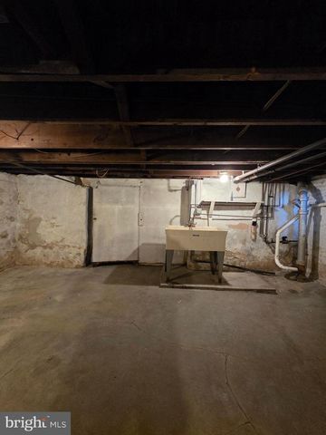 1209 SPRING ST, Reading, PA 19604