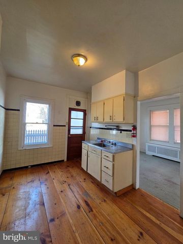 1209 SPRING ST, Reading, PA 19604