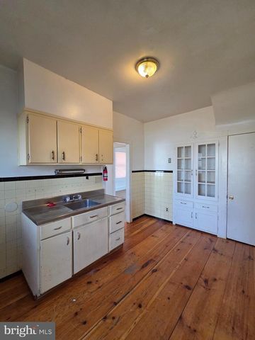 1209 SPRING ST, Reading, PA 19604