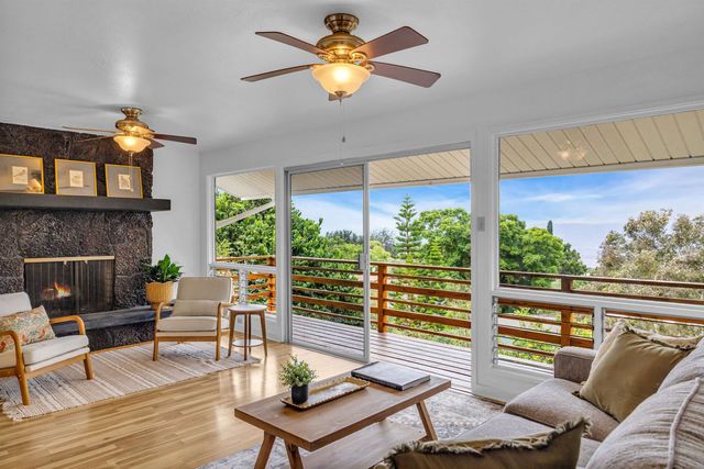 24 Kau St, Kula, HI 96790