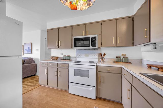 24 Kau St, Kula, HI 96790