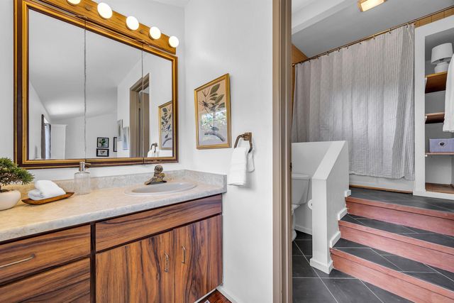 24 Kau St, Kula, HI 96790