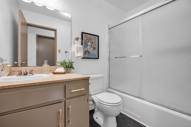 24 Kau St, Kula, HI 96790