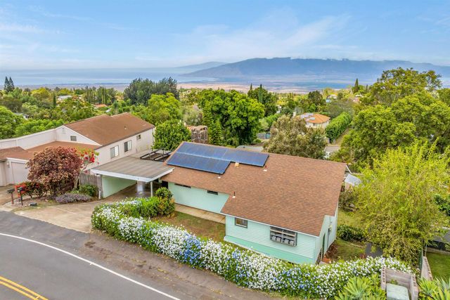 24 Kau St, Kula, HI 96790