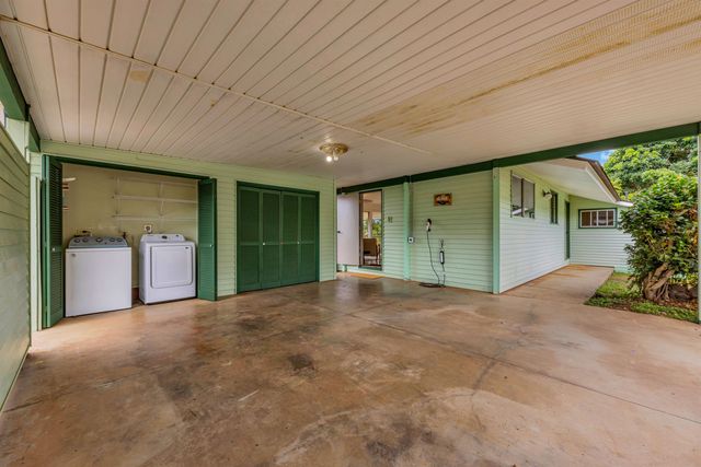 24 Kau St, Kula, HI 96790