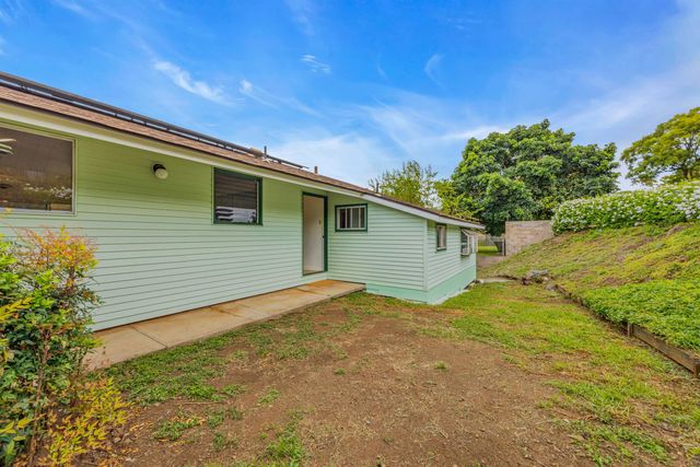 24 Kau St, Kula, HI 96790