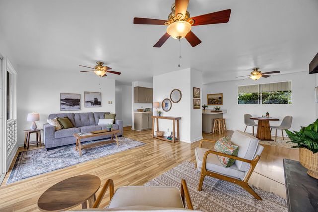 24 Kau St, Kula, HI 96790