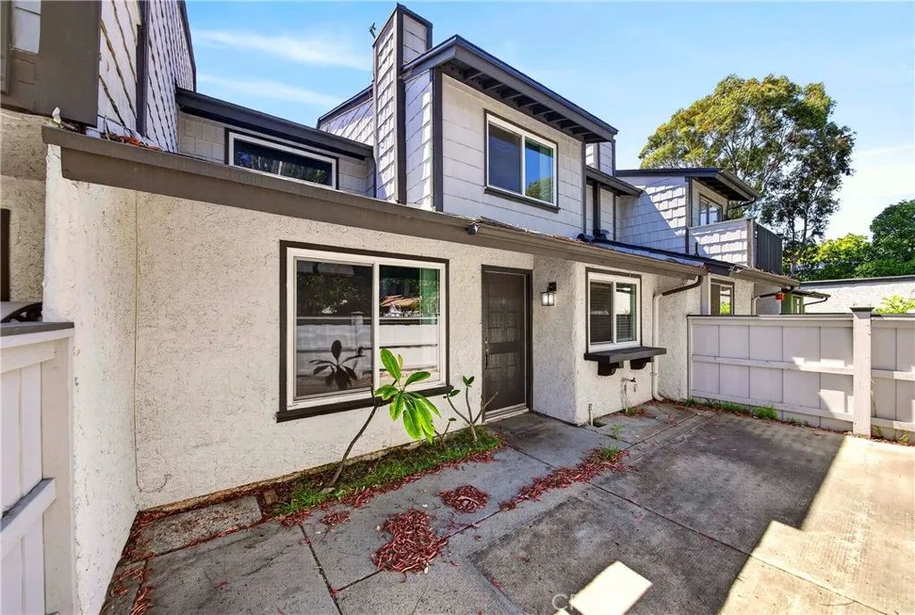 24110 Western Avenue E, Harbor City, CA 90710