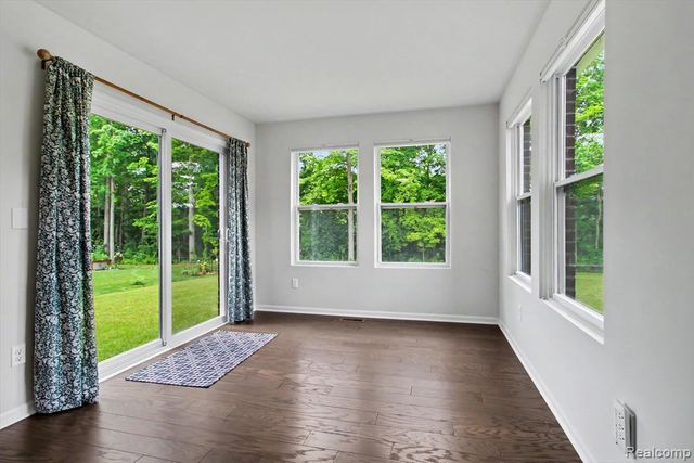 14502 Laurelwood Drive, Belleville, MI 48111