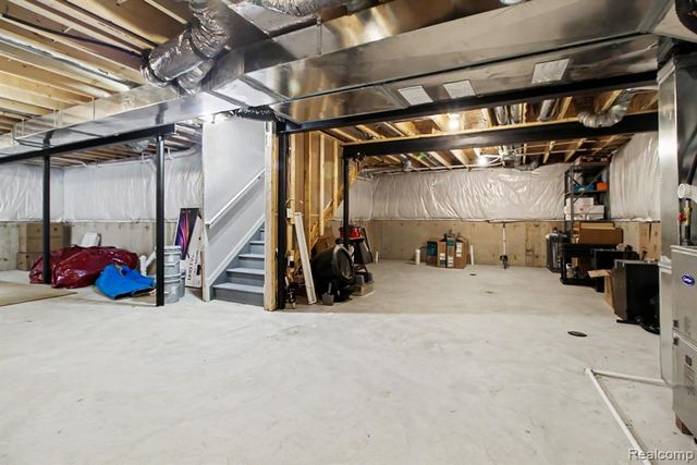 14502 Laurelwood Drive, Belleville, MI 48111