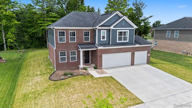 14502 Laurelwood Drive, Belleville, MI 48111