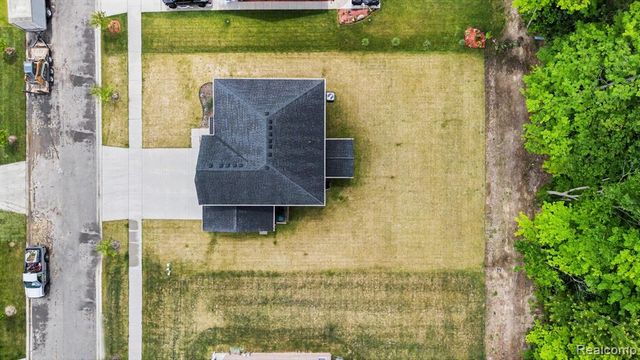 14502 Laurelwood Drive, Belleville, MI 48111