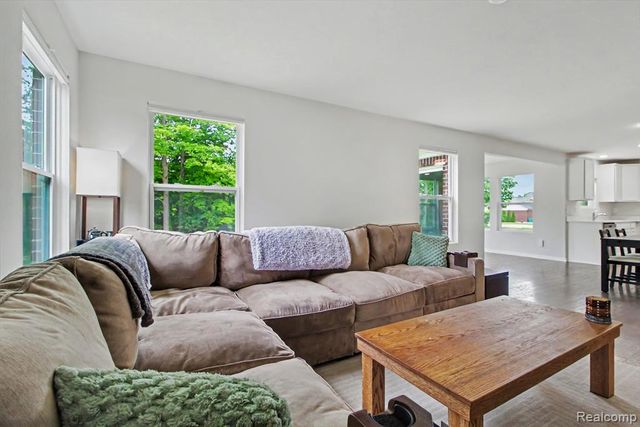 14502 Laurelwood Drive, Belleville, MI 48111