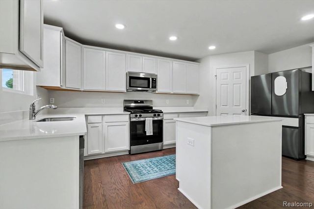 14502 Laurelwood Drive, Belleville, MI 48111