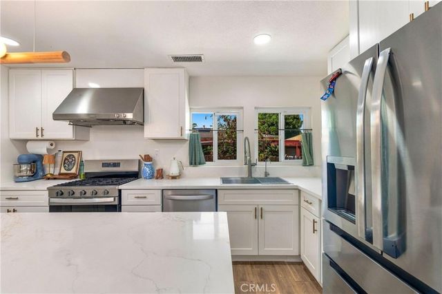 120 W 10th Street, San Bernardino, CA 92410
