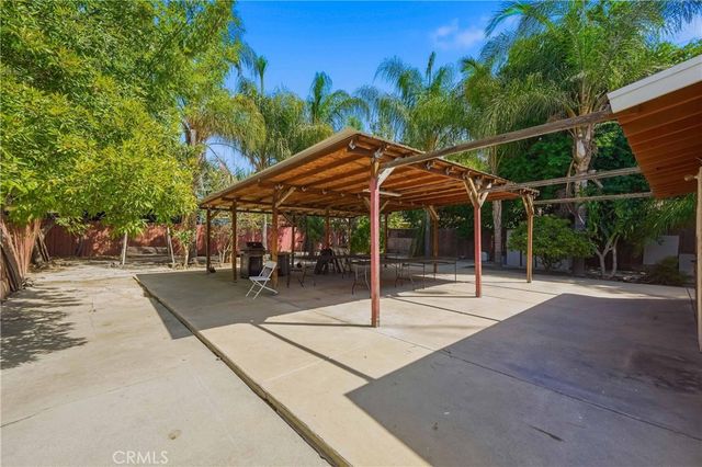 120 W 10th Street, San Bernardino, CA 92410