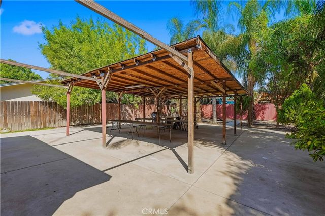 120 W 10th Street, San Bernardino, CA 92410