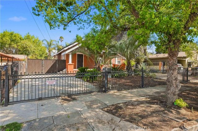 120 W 10th Street, San Bernardino, CA 92410