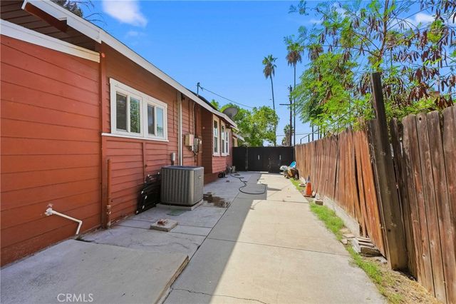 120 W 10th Street, San Bernardino, CA 92410