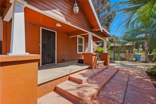 120 W 10th Street, San Bernardino, CA 92410