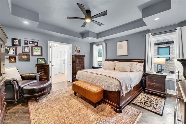 2911 N Charleston Xing, Fayetteville, AR 72703