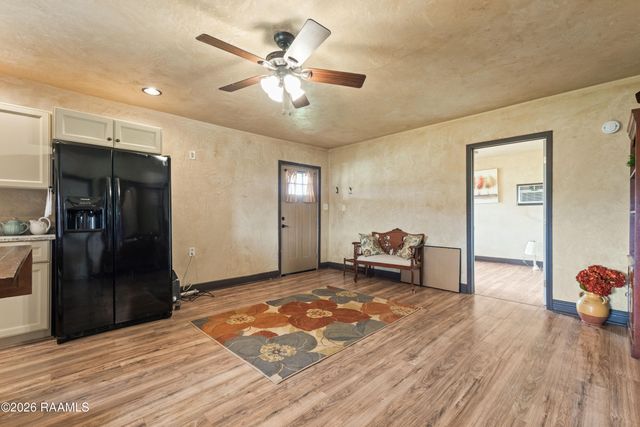 727 Golden Grain Road, Duson, LA 70529