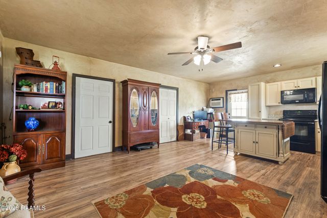 727 Golden Grain Road, Duson, LA 70529