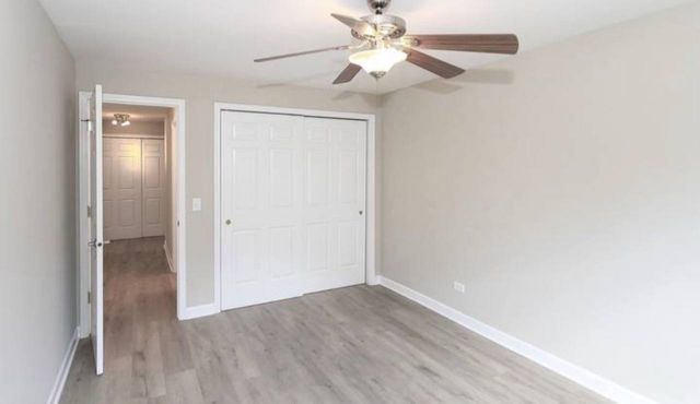 677 S River Road 2H, Des Plaines, IL 60016