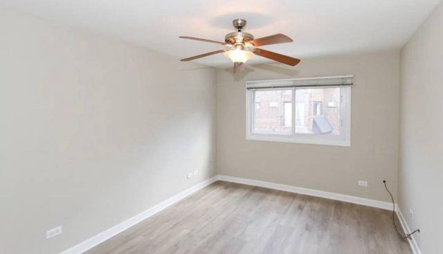 677 S River Road 2H, Des Plaines, IL 60016