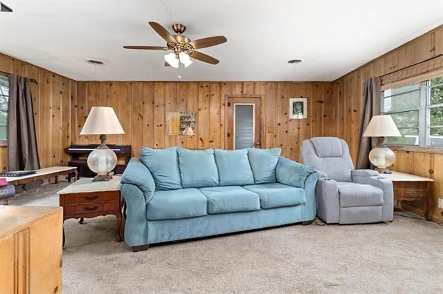 150 Canal Street, Bridge City, TX 77611