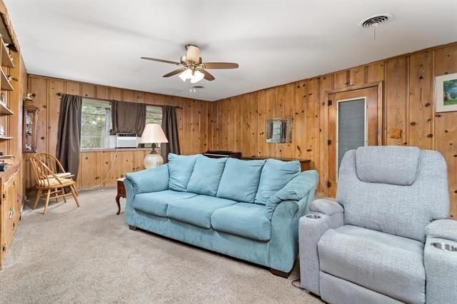 150 Canal Street, Bridge City, TX 77611