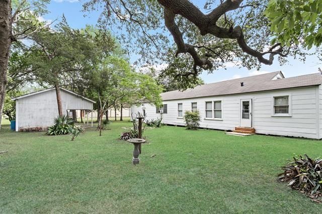 150 Canal Street, Bridge City, TX 77611
